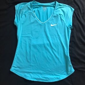 NIKE DRI-FIT BABY BLUE TOP WOMENS SMALL